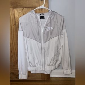 nike windbreaker
